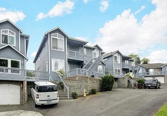 2210 Grade Rd