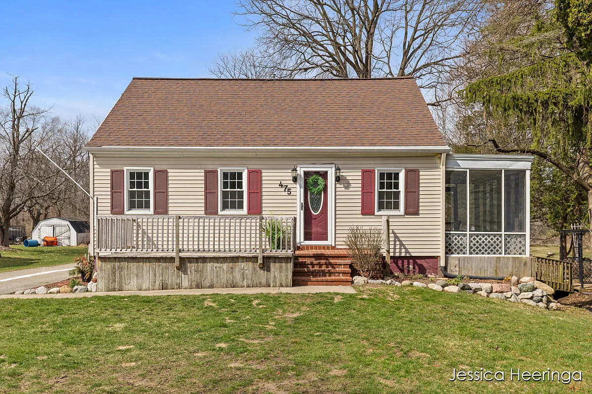 475 Northland Ct NE photo 1