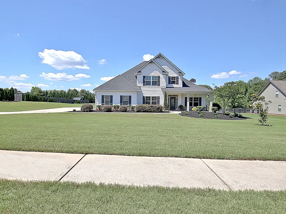 144 Reserve Pl