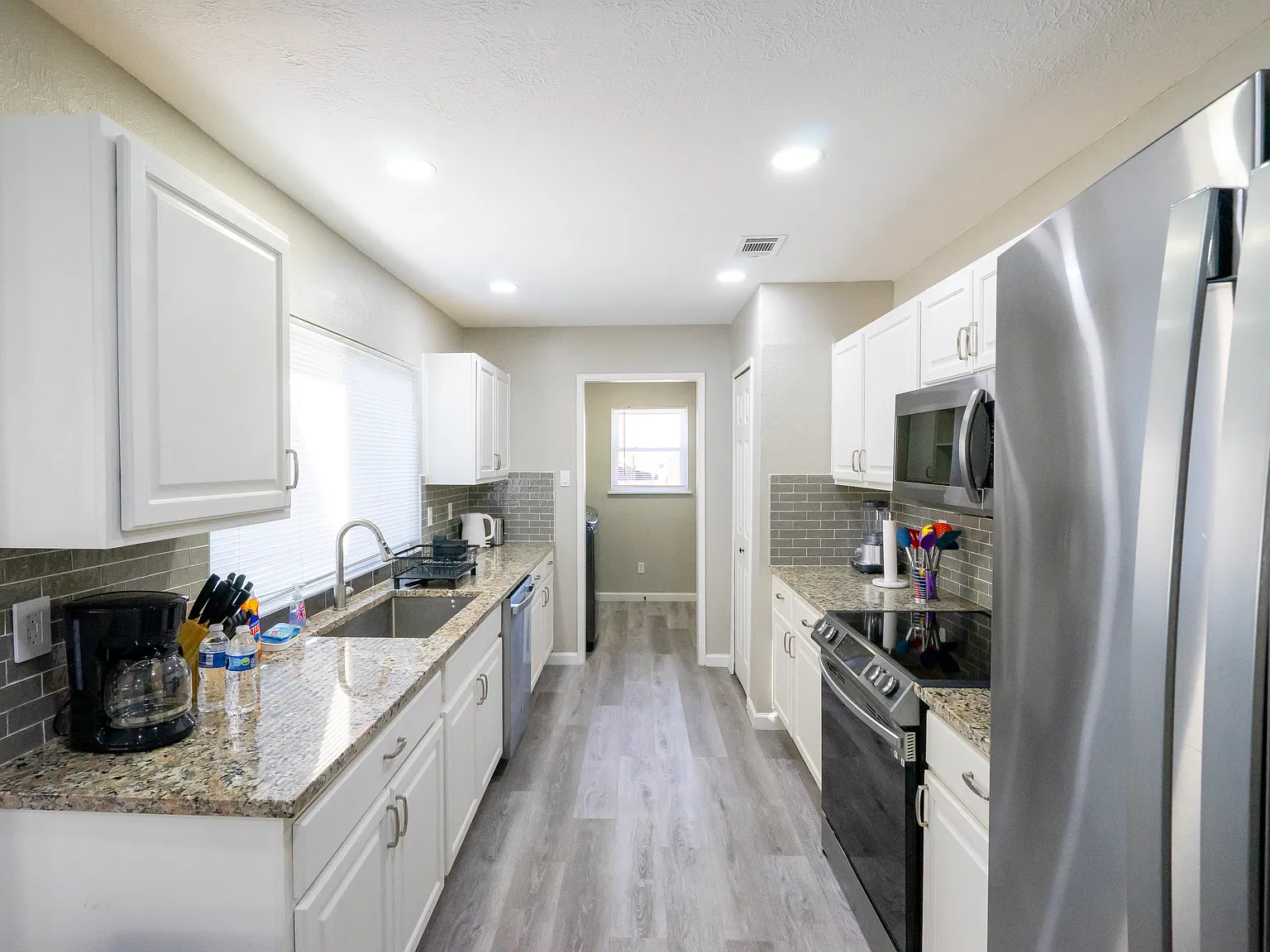 4 bed, 2135 sqft, $5,500 — Photo 3