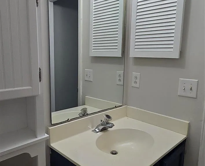 6039 Gray Gate Ln #B — Photo 18