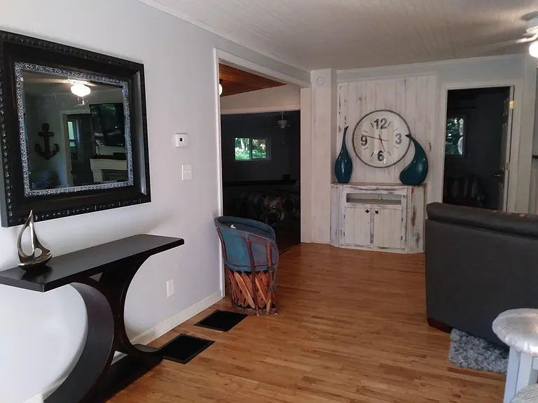 6345 Reives Rd — Photo 7