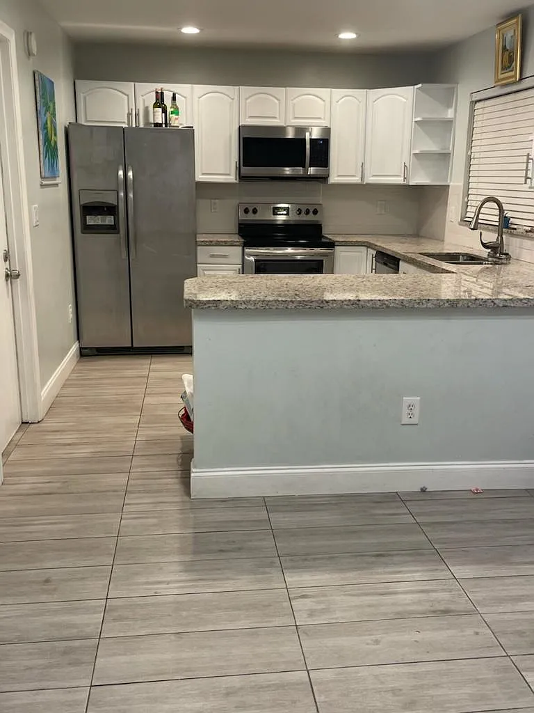 3 bed, 2.5 bath, 1448 sqft, $3,600 — Photo 3