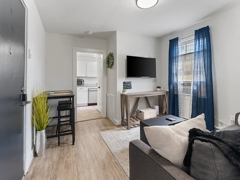 400 Princess Anne St #2 — Photo 3