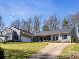 18 Clearbrook Xing #6, Asheville, NC 28803