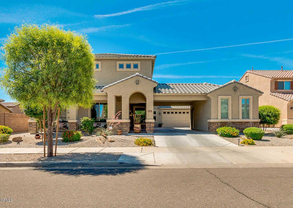 1st image of 17739 W Dahlia Dr