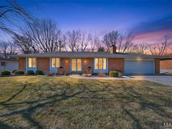 3341 W Adams St, Saint Charles, MO 63301