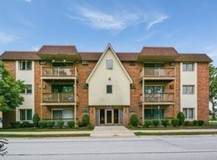 6655 172nd St APT 2A, Tinley Park, IL 60477