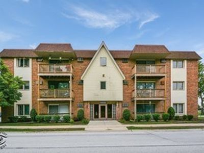6655 172nd St APT 2A, Tinley Park, IL, 60477