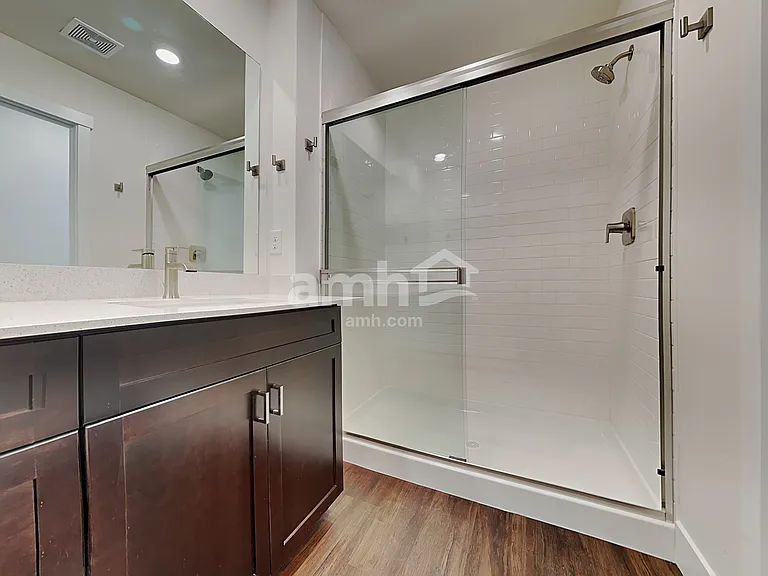 936 Moorside Ave — Photo 11