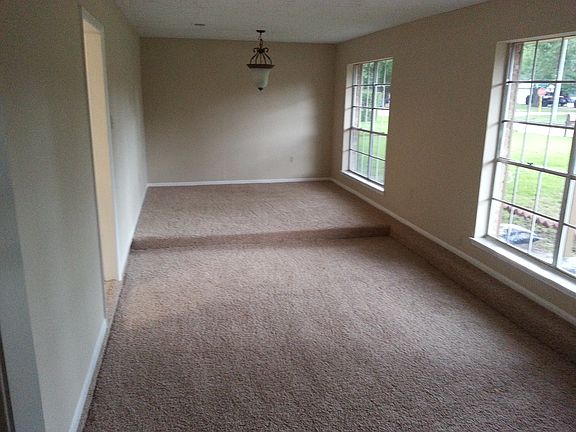 5th image of 8106 Autumn Willow Dr