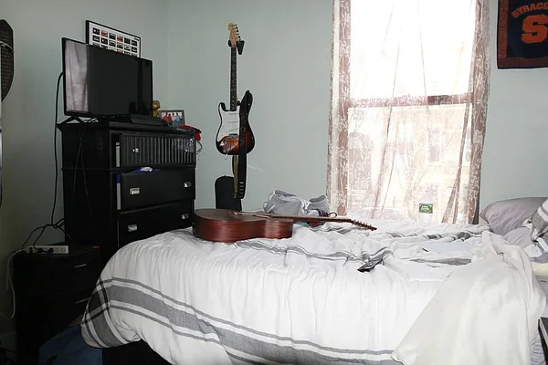 Rented by Rennit Inc. | media 35