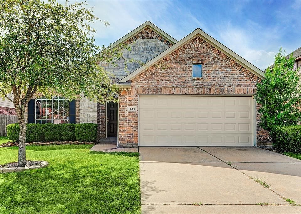 Fabulous One Story Home With Stone & Brick Elevation*Ready For Quick Move-In.