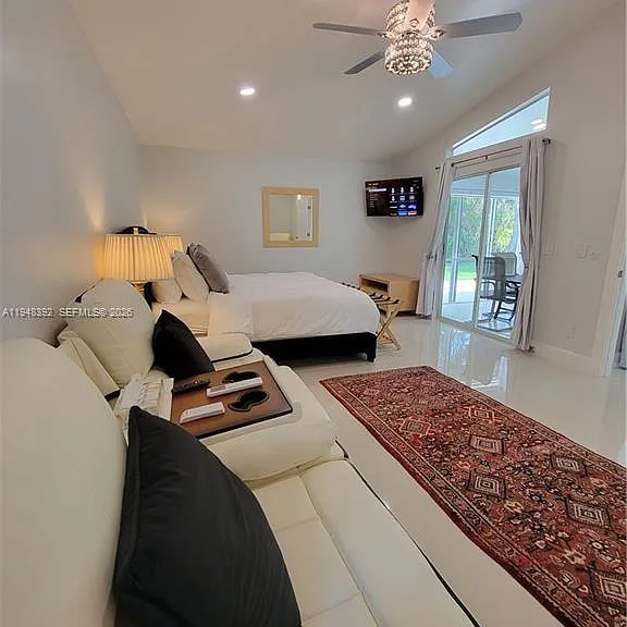 237 SW 47th St — Photo 21