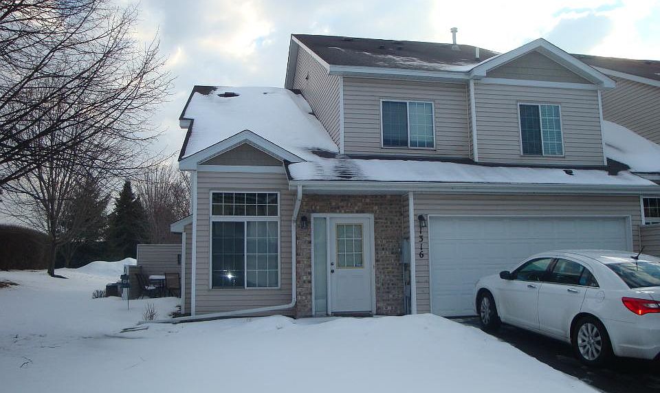 2nd image of 1316 123rd Dr NE