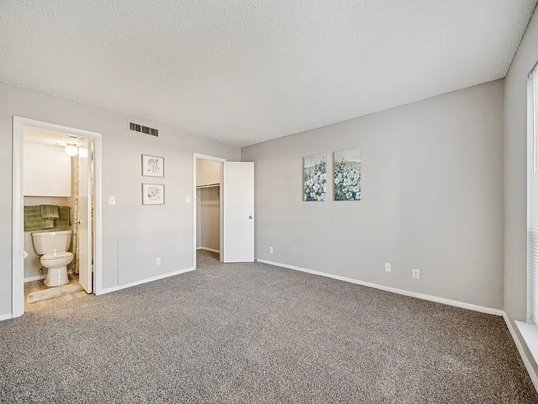 Cedar Park Apartments — Photo 60