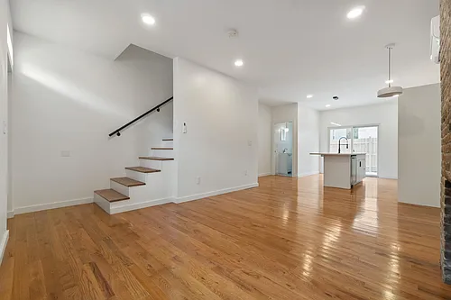 1238 Butterfield Way Photo 1