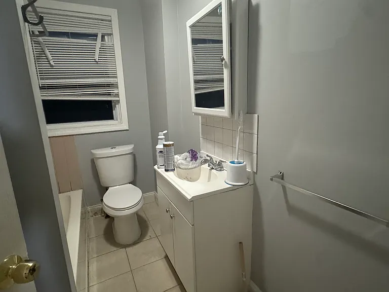 743 Pine St #3 — Photo 2
