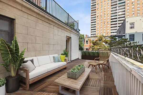 Sold by Compass | media 14