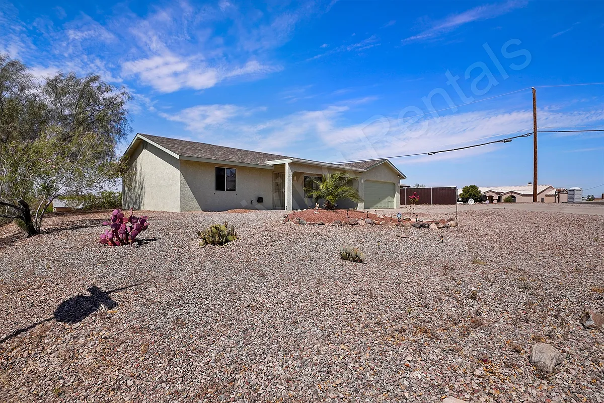 Building Photo - 3092 Tomahawk Dr