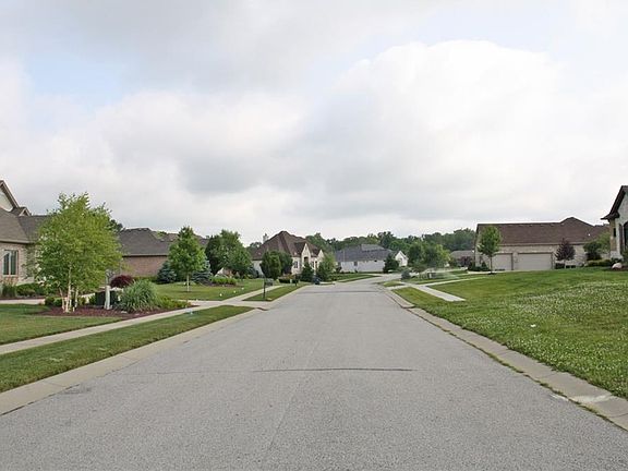 3rd image of 4891 Benthaven Dr W
