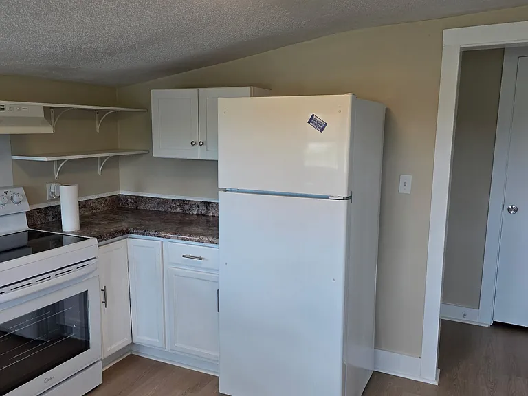 835 Parkside Rd — Photo 3