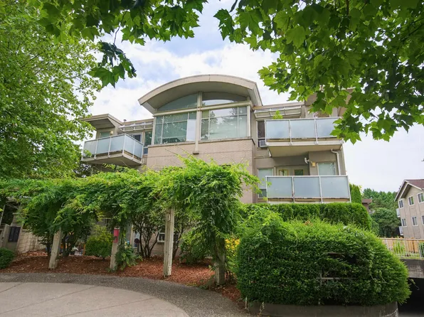 33682 Marshall Rd #8, Abbotsford, BC V2S 1L1