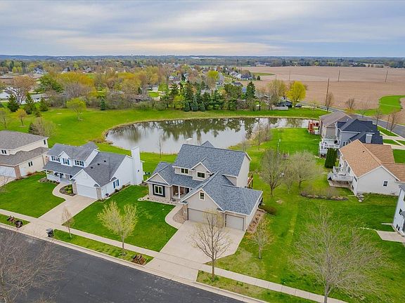 5th image of 801 Harvest Ln