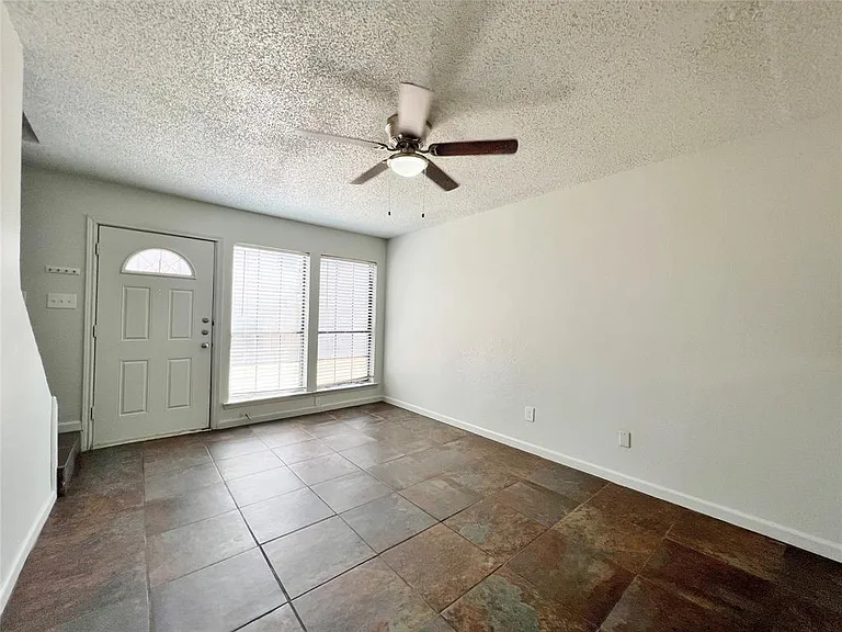 4923 Miller Ave — Photo 15