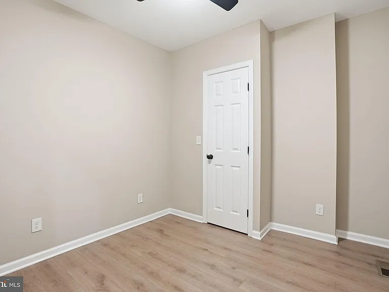 2710 Mura St — Photo 22