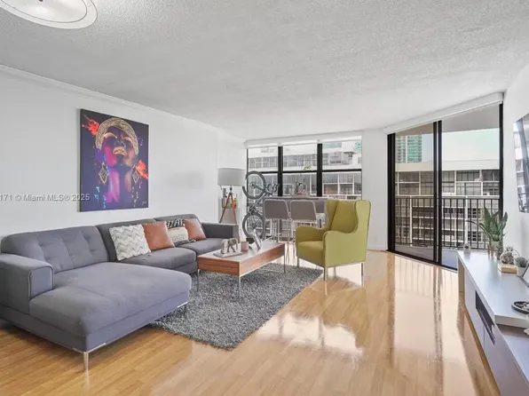 1901 Brickell Ave APT B1706, Miami, FL 33129