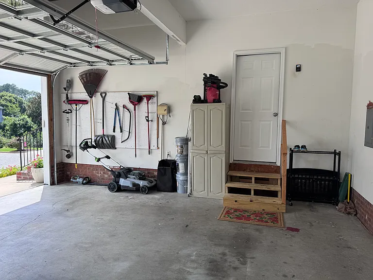 115 Tracey Creek Ct — Photo 20