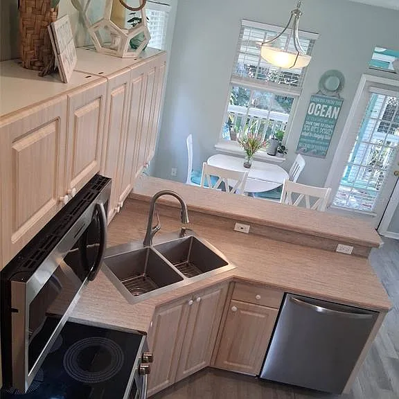 216 Berry St — Photo 25
