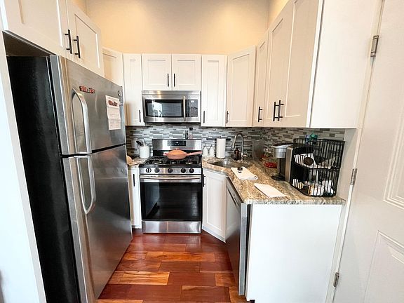 3rd image of 1027 E Montgomery Ave #7F
