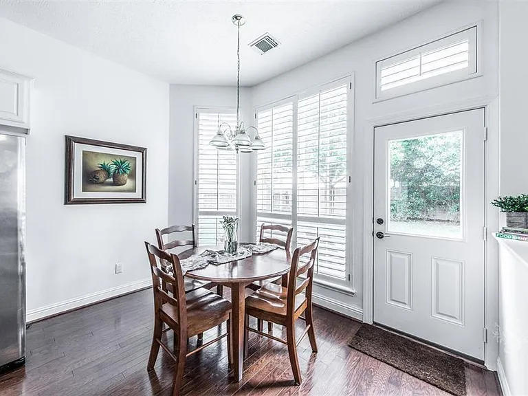 2211 Merrill Hills Cir — Photo 13