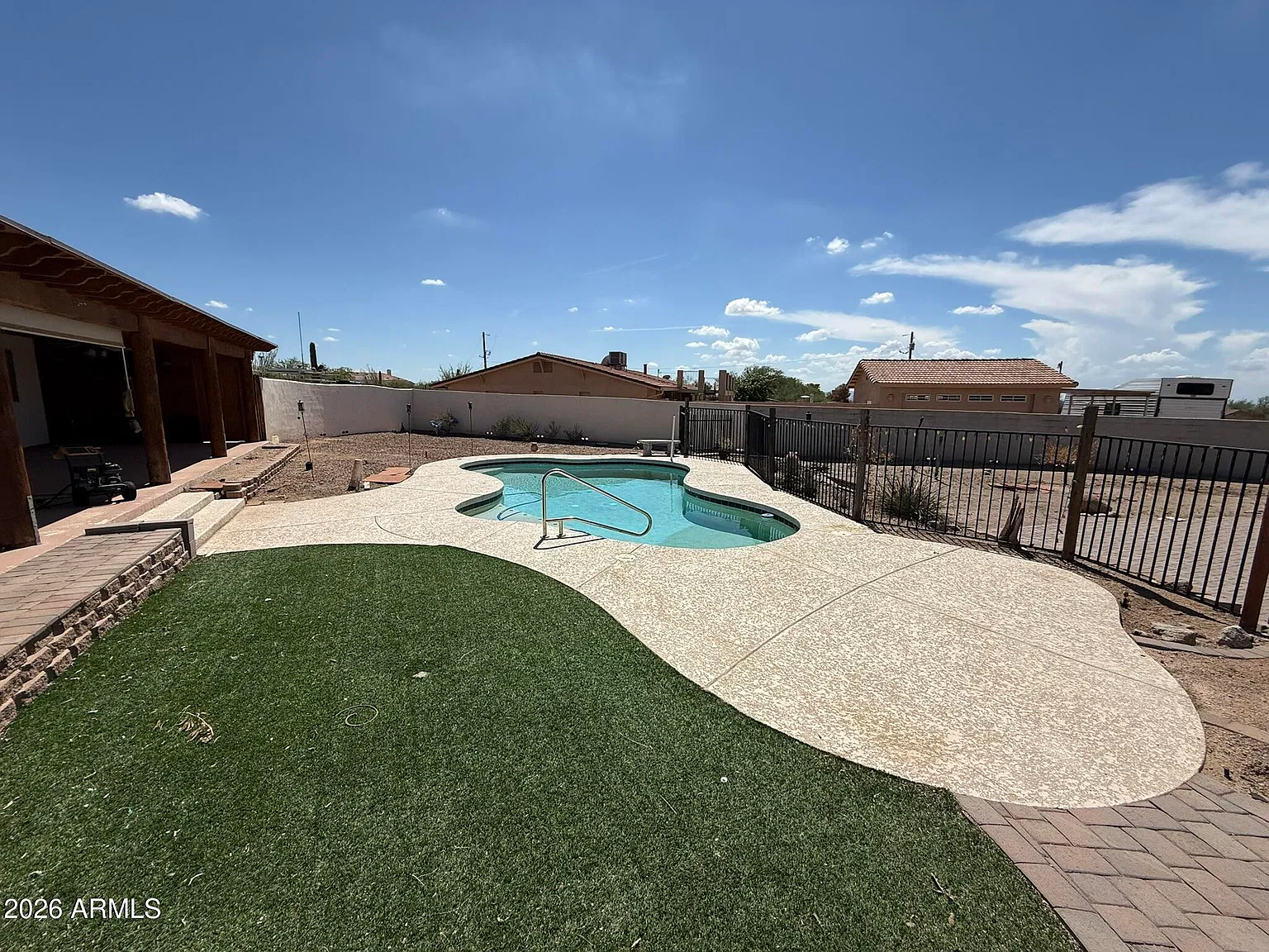 4 bed, 2.0 bath, 2136 sqft, $3,500 — Photo 3