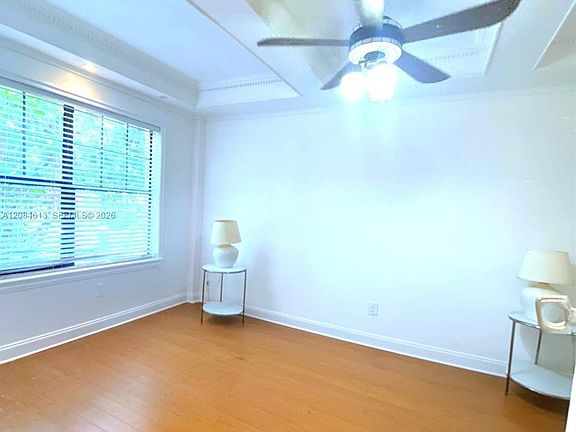 4th image of 934 Michigan Ave APT 109