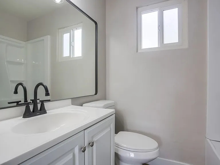 242 California Ave #242 — Photo 4
