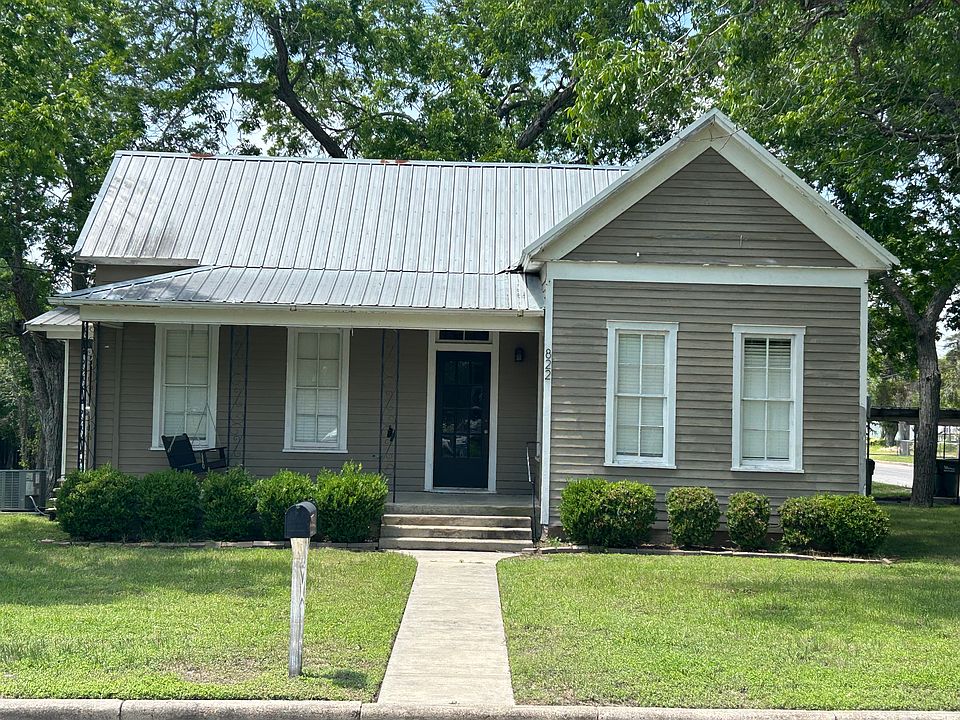 1st image of 822 N Avenue G