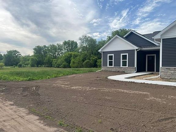 3rd image of 190 Deerrun Dr