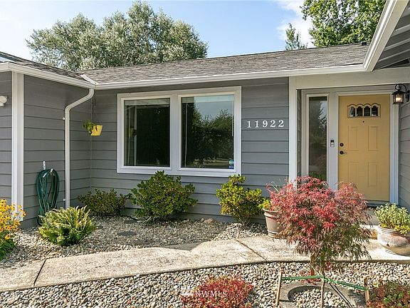 3rd image of 11922 4th Avenue Ct E