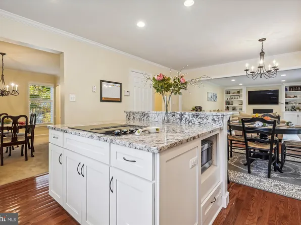 15689 Thistle Ct, Dumfries, VA 22025