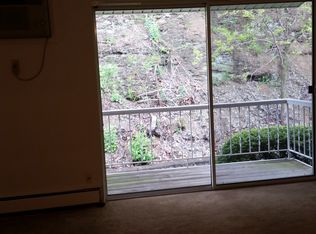 550 Stevens Dr APT 305, Pittsburgh, PA