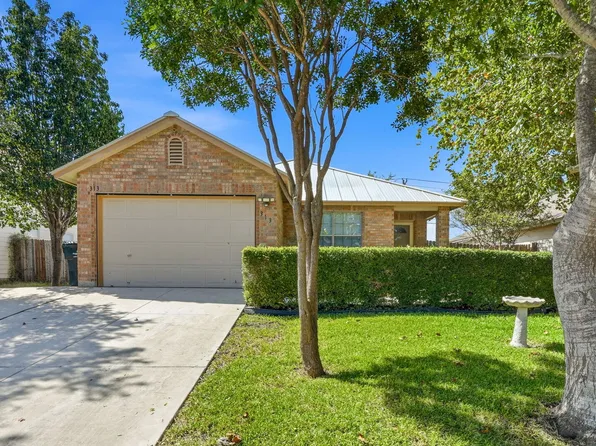 313 Chisholm Trl, Seguin, TX 78155