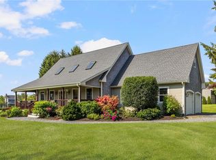 9 Spring Hill Rd, Portsmouth, RI 02871