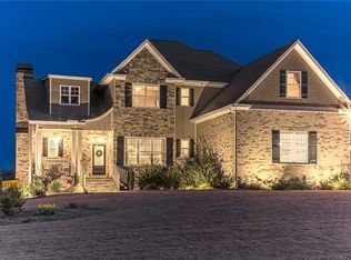 2116 Meadowood Cv, Monroe, GA 30655