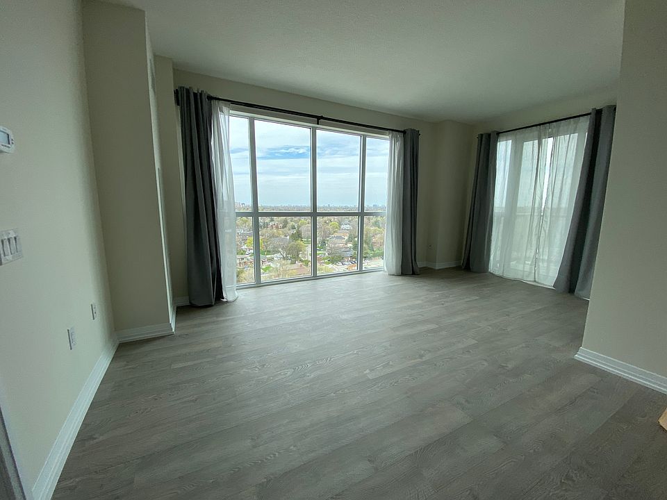 1st image of 50 Thomas Riley Rd