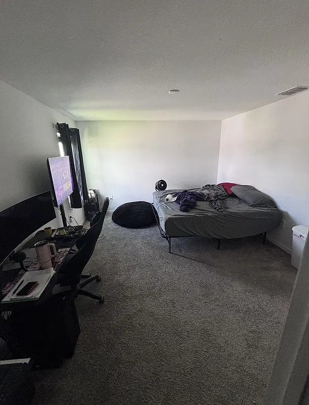 4 bed, 2.5 bath, 1933 sqft, $2,150 — Photo 4