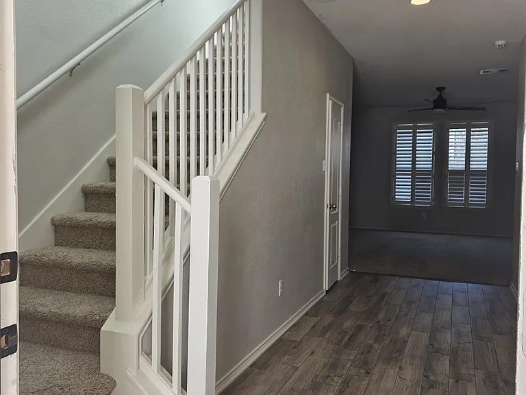 1119 Lonesome Oak Dr — Photo 8