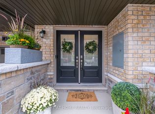 41 Amulet Way, Whitby, ON L1R0R5